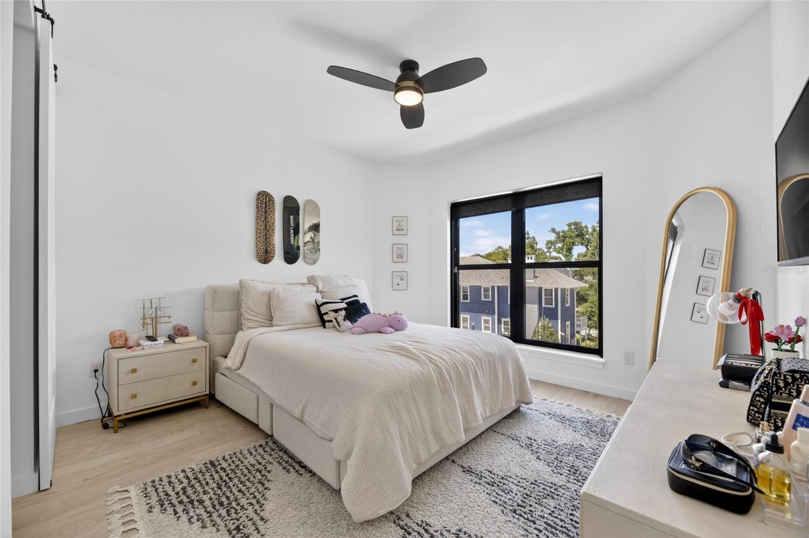 7TH & MORGAN TWNHMS - Residential