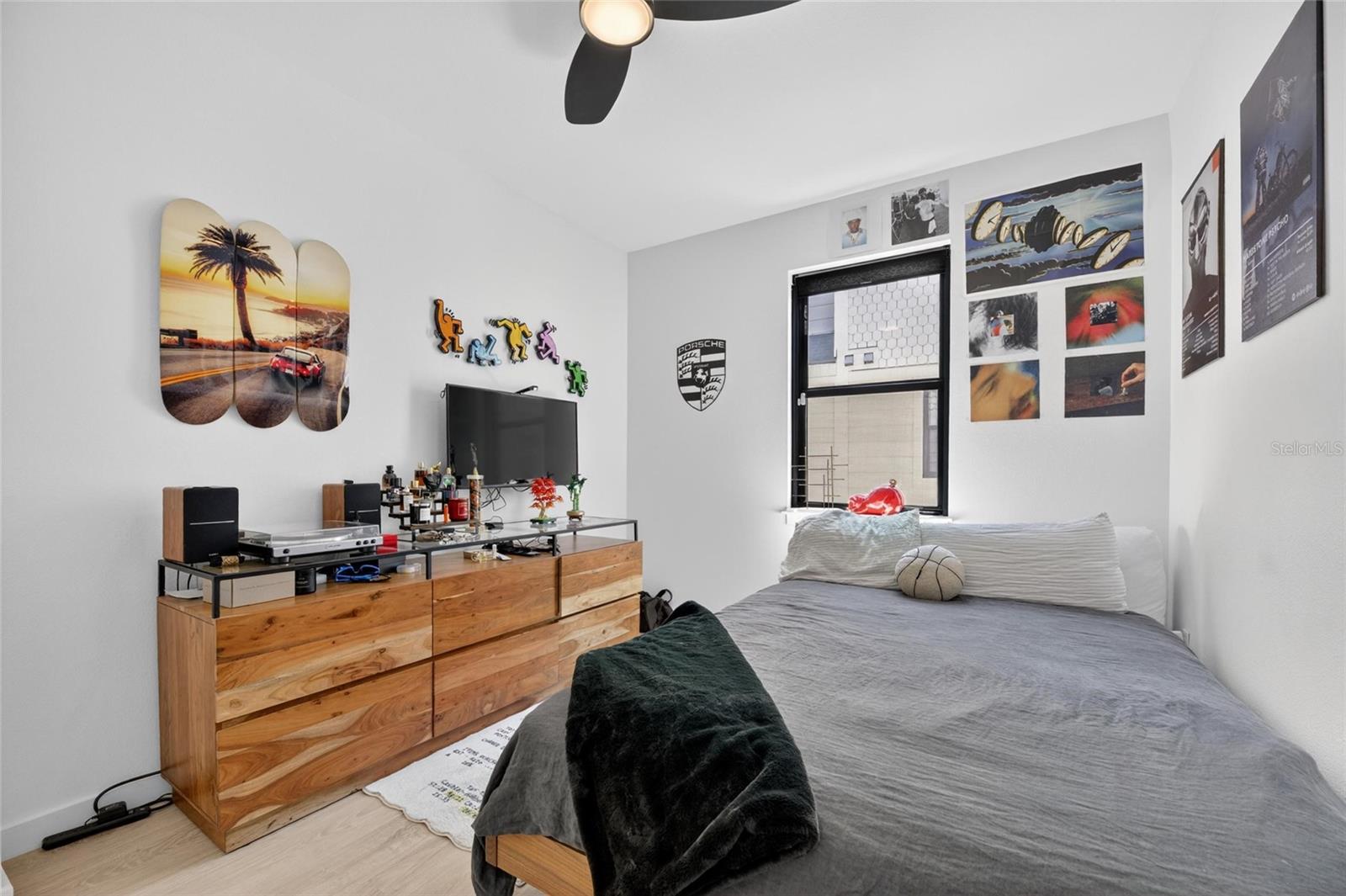 7TH & MORGAN TWNHMS - Residential