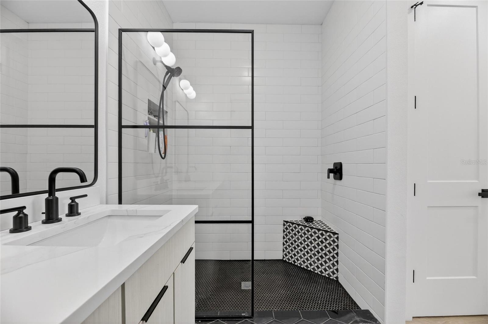 7TH & MORGAN TWNHMS - Residential