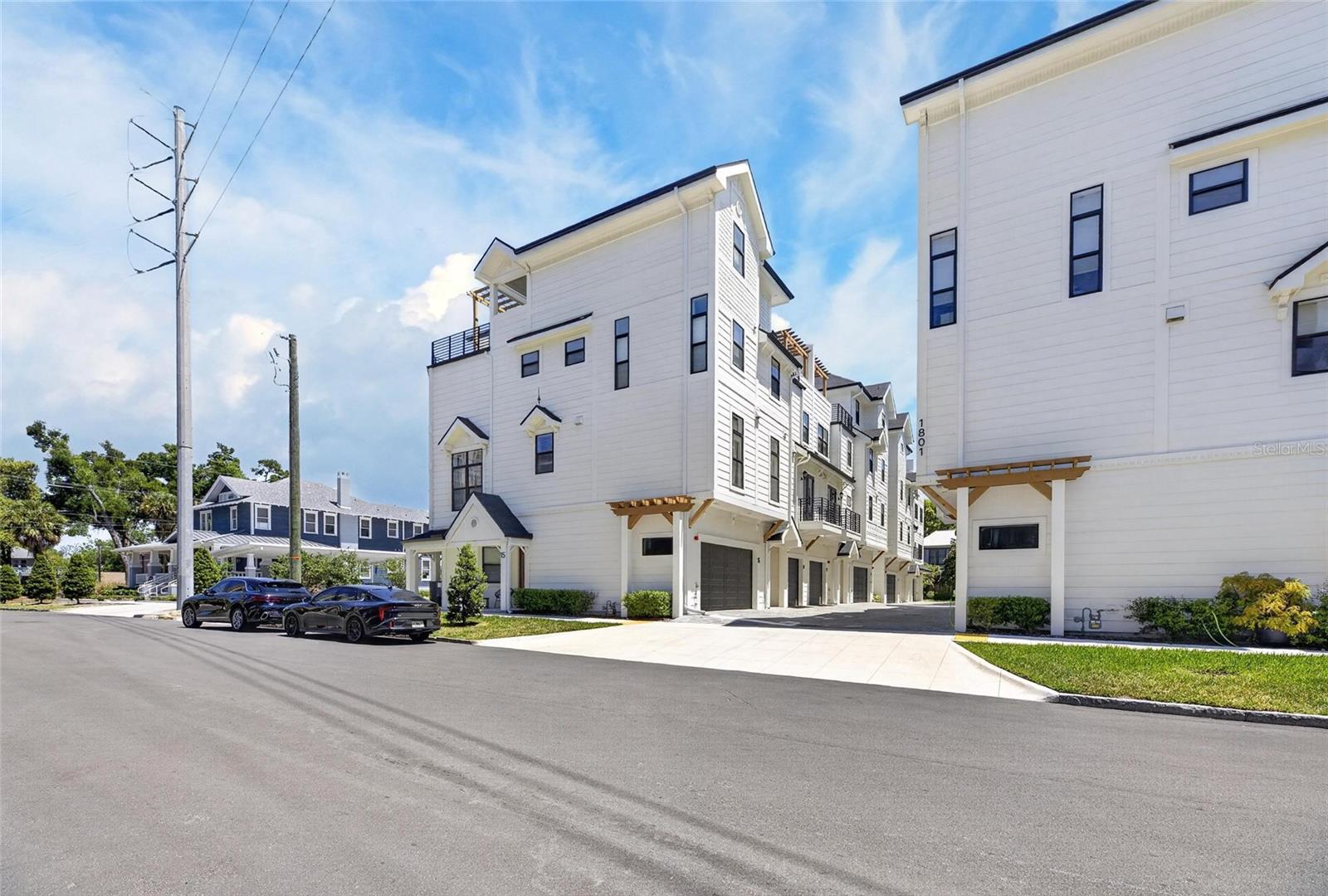 1801 N MORGAN STREET 11