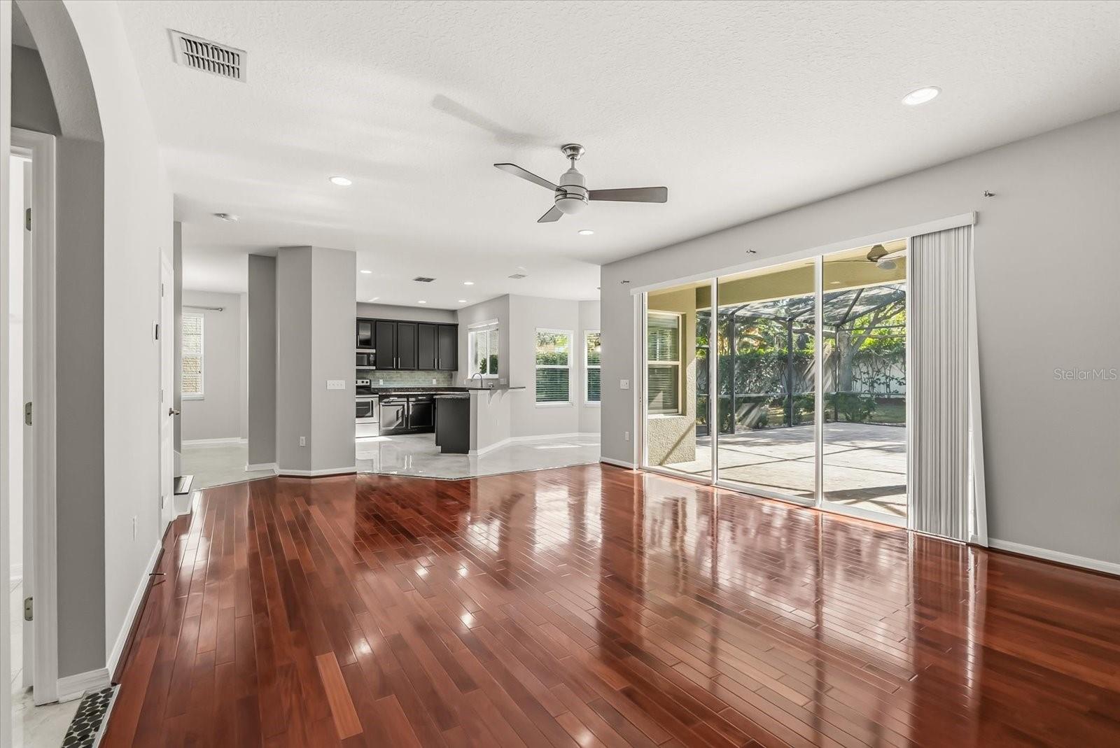 GROVE PK/STONE CREST A-E - Residential