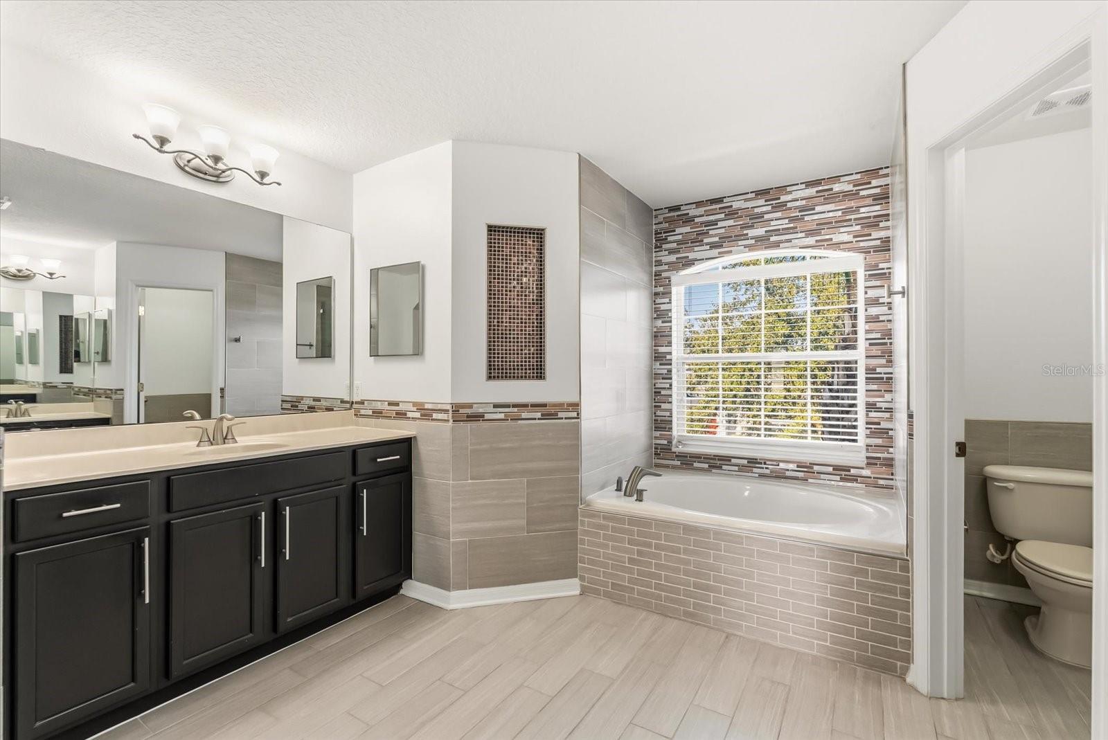 GROVE PK/STONE CREST A-E - Residential