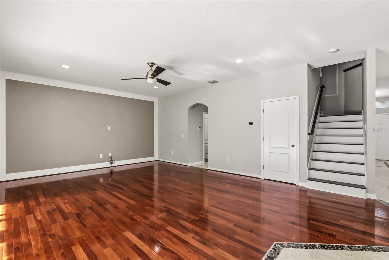 GROVE PK/STONE CREST A-E - Residential