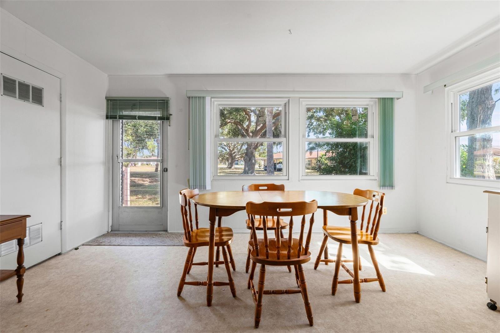 LAKE TIPPECANOE - Residential