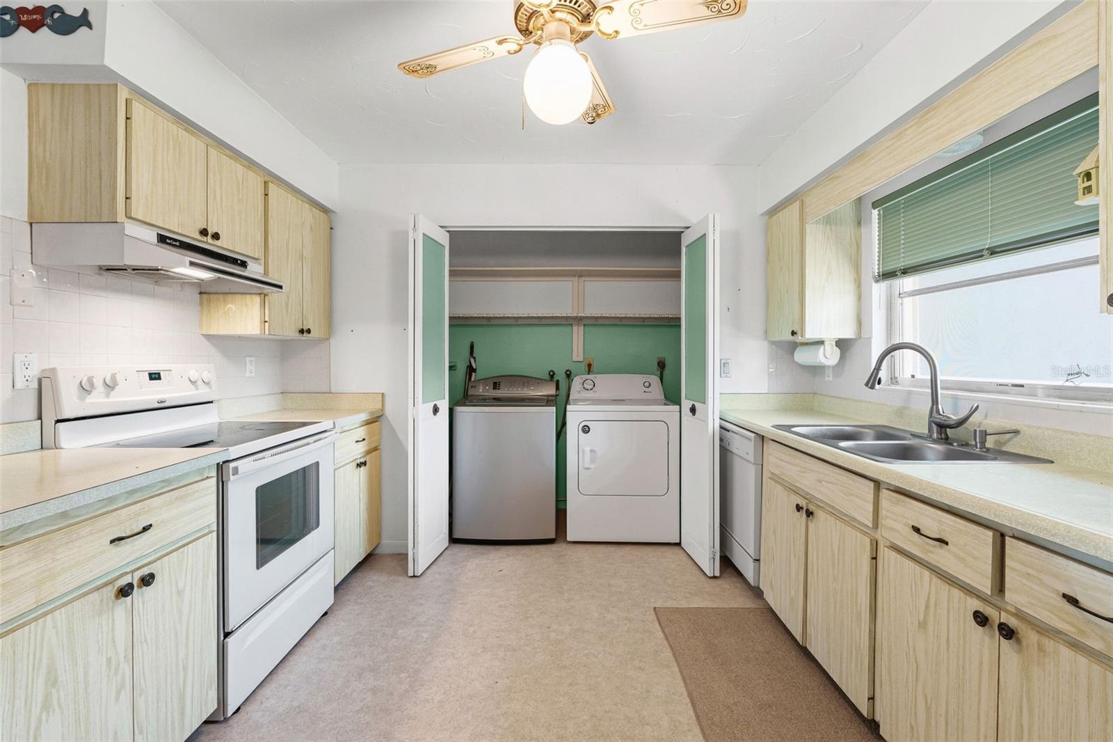 LAKE TIPPECANOE - Residential