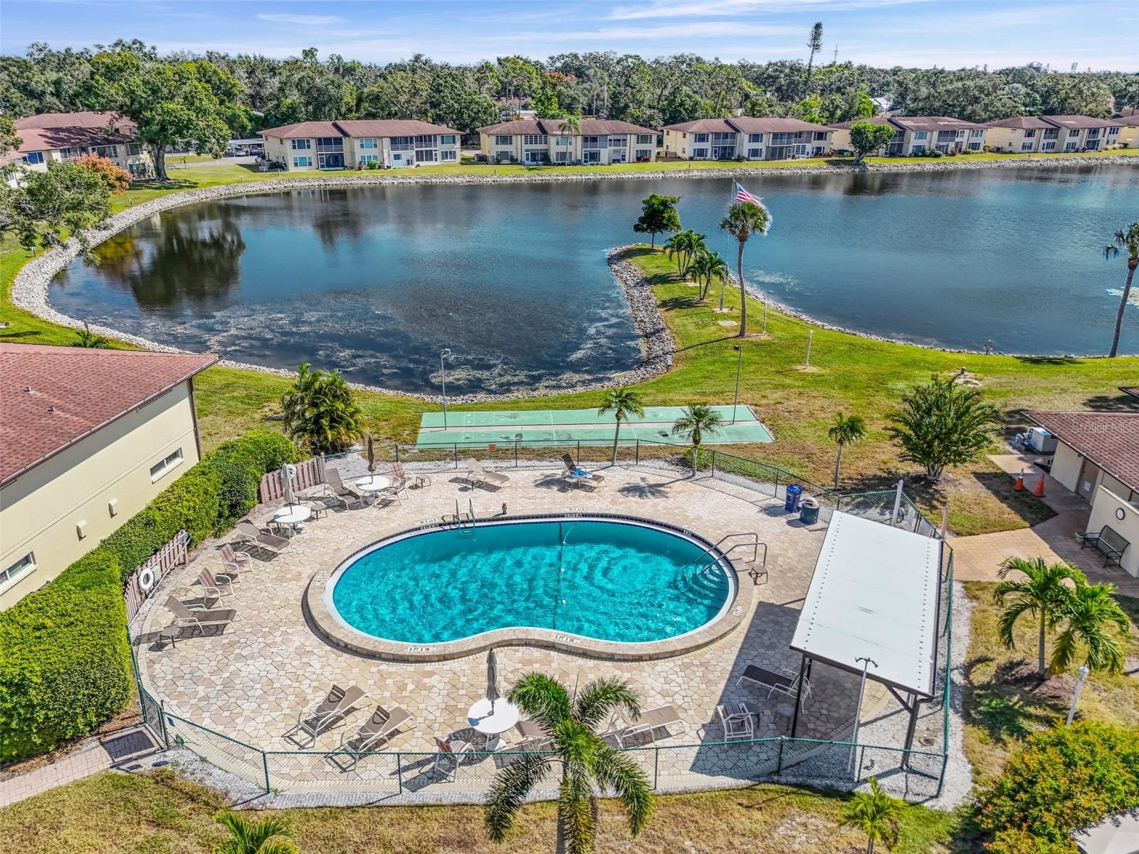 LAKE TIPPECANOE - Residential