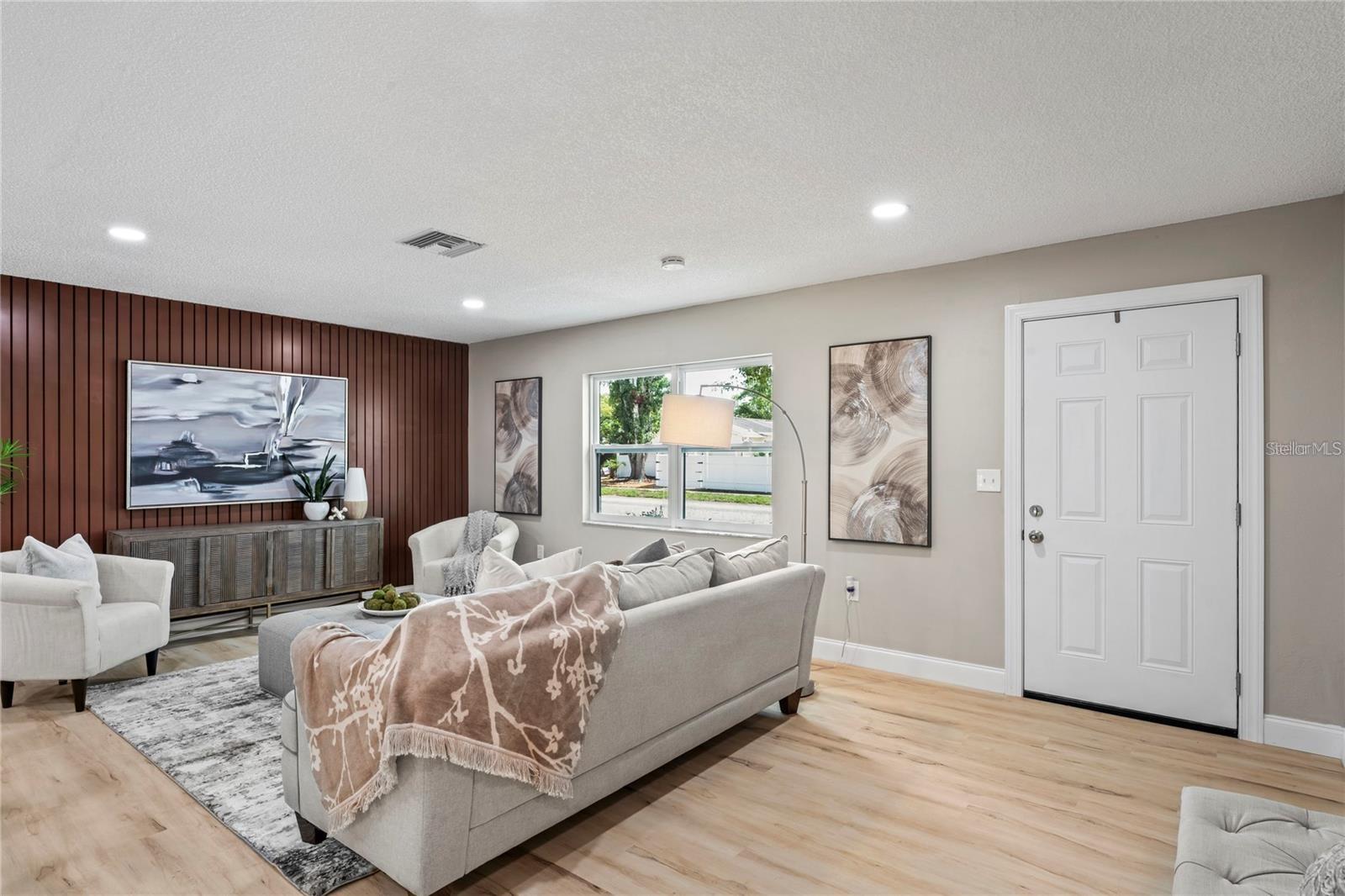 RIDGEWOOD - Residential