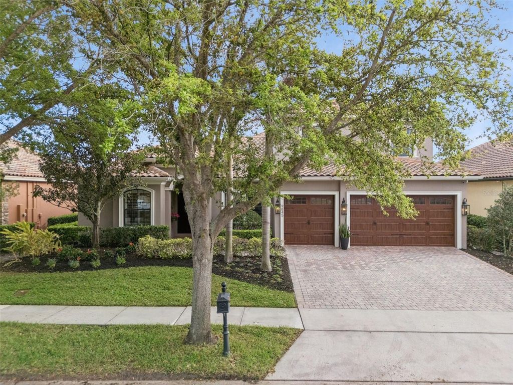Photo of 9845 Hatton Circle, Orlando, FL 32832 (MLS # O6398053)