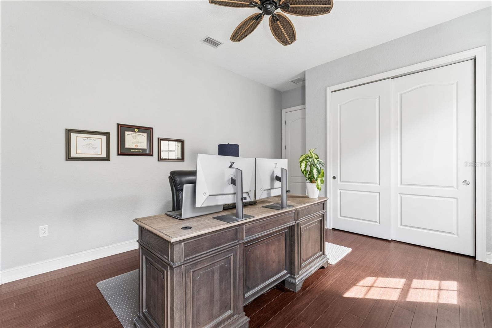 EAGLE CREEK - Residential