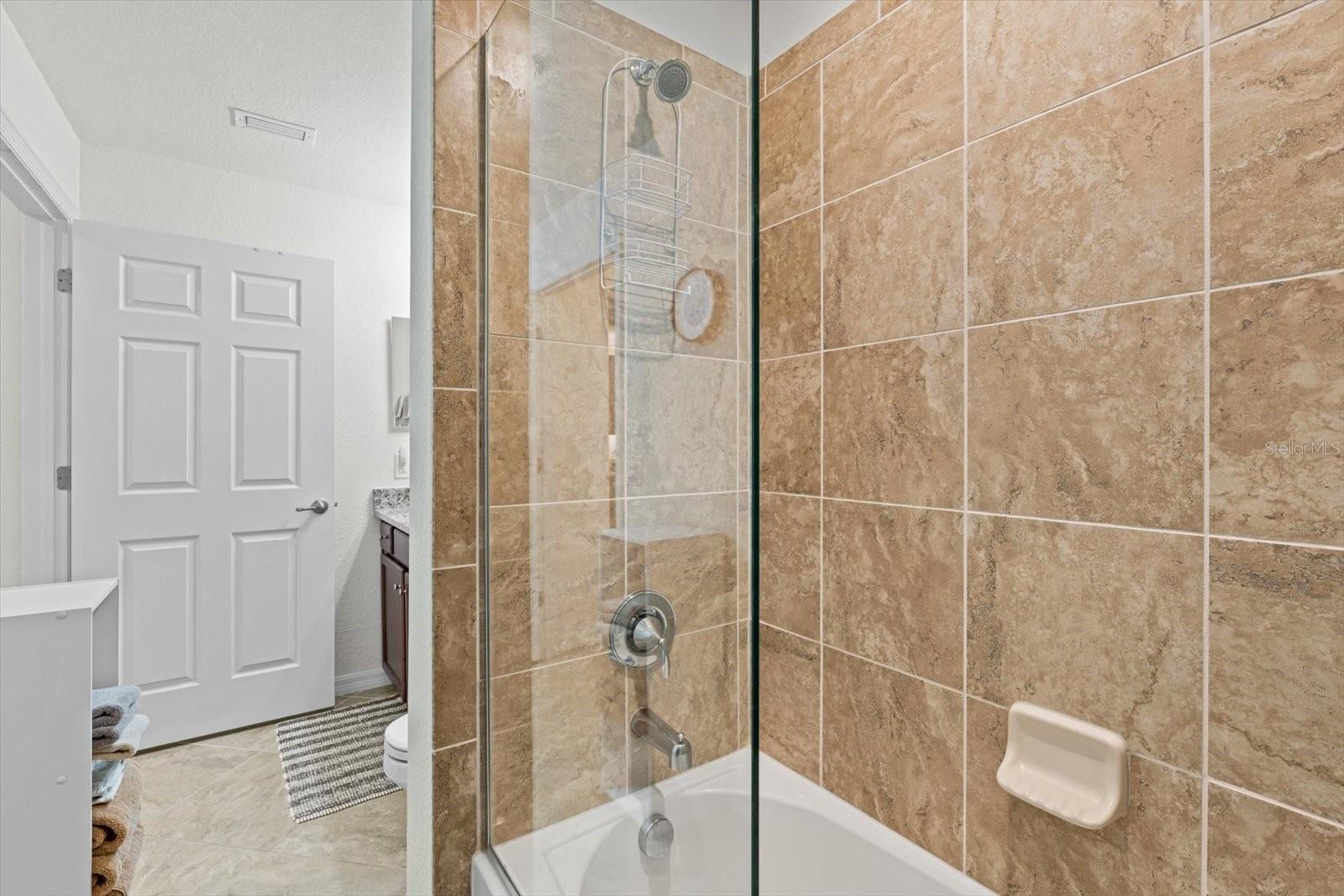 LAKEWOOD NATIONAL - Residential Lease