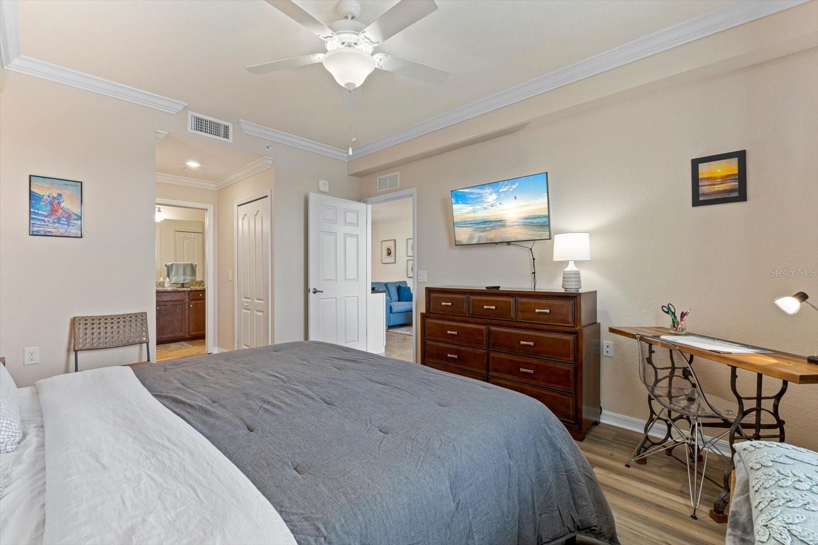 LAKEWOOD NATIONAL - Residential Lease