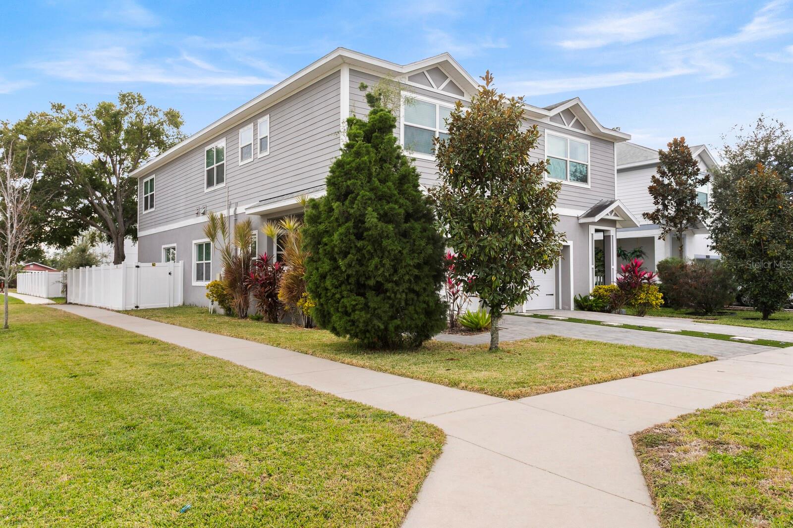 2702 W GRAY STREET A