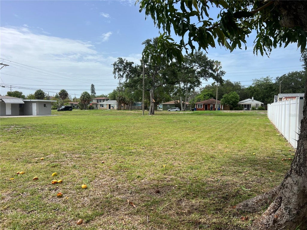 Photo of 526 14th Avenue S, St Petersburg, FL 33701 (MLS # TB8529153)