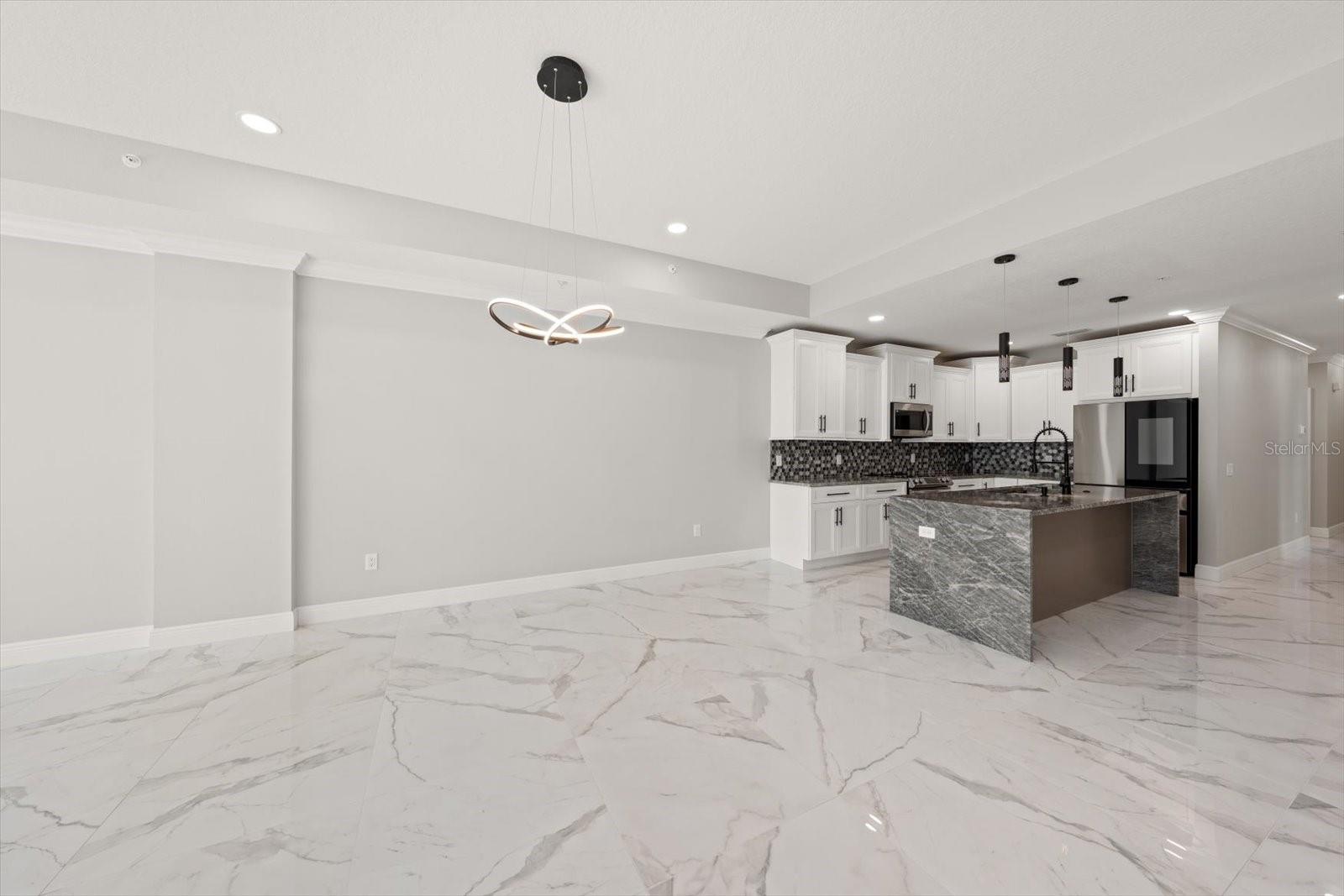 LA BRISA DEL MAR CONDO - Residential