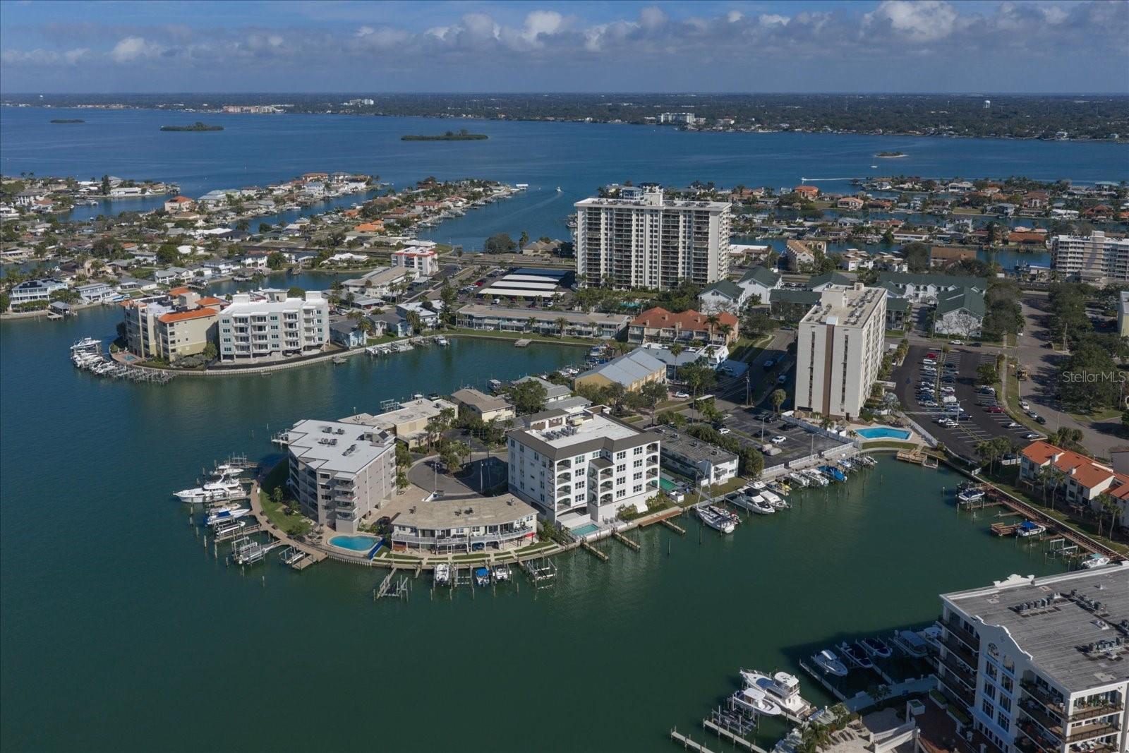 LA BRISA DEL MAR CONDO - Residential