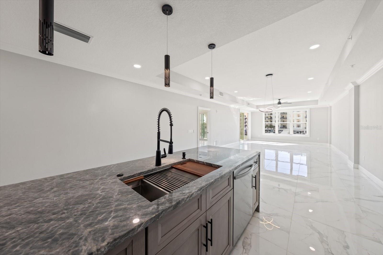 LA BRISA DEL MAR CONDO - Residential