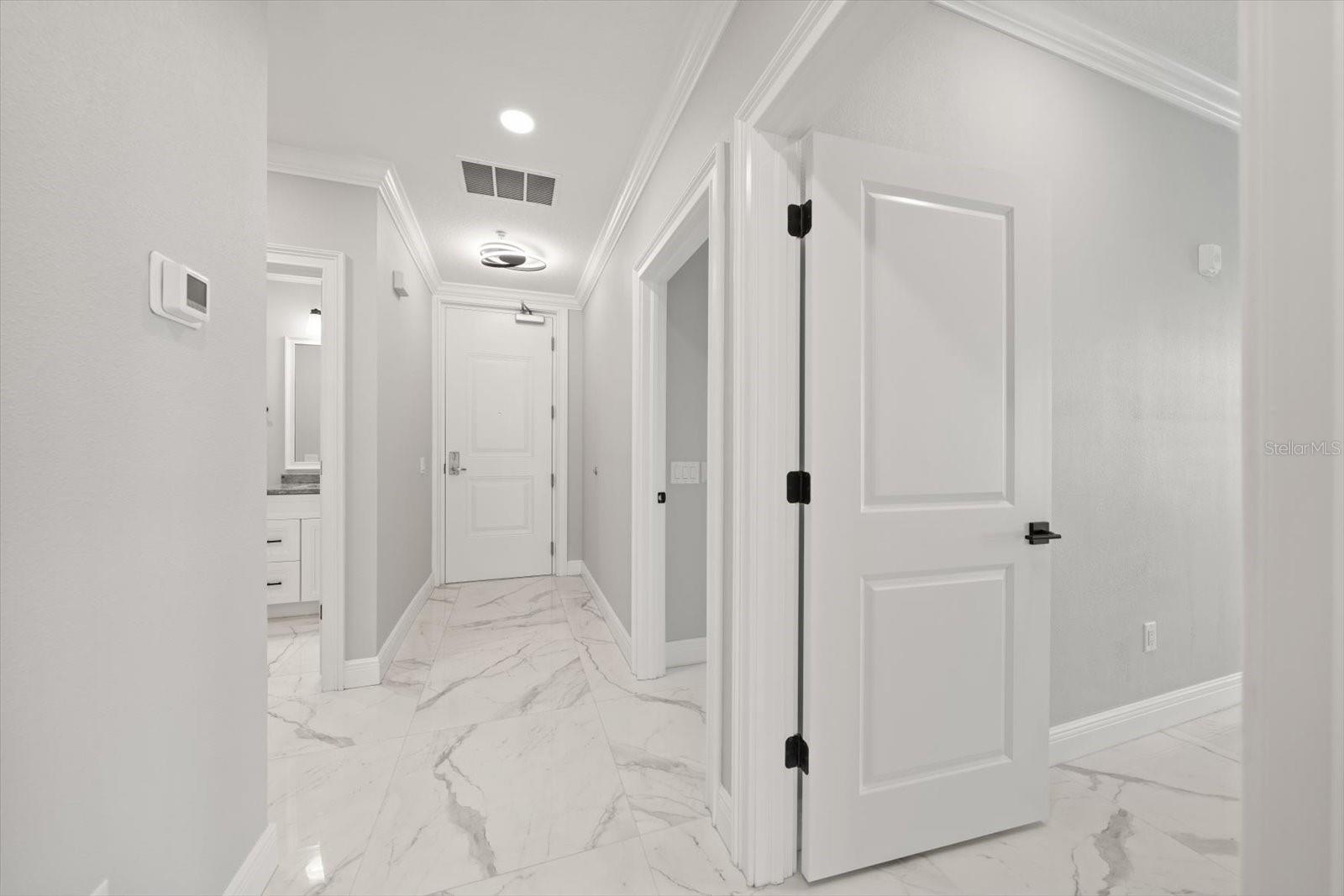 LA BRISA DEL MAR CONDO - Residential