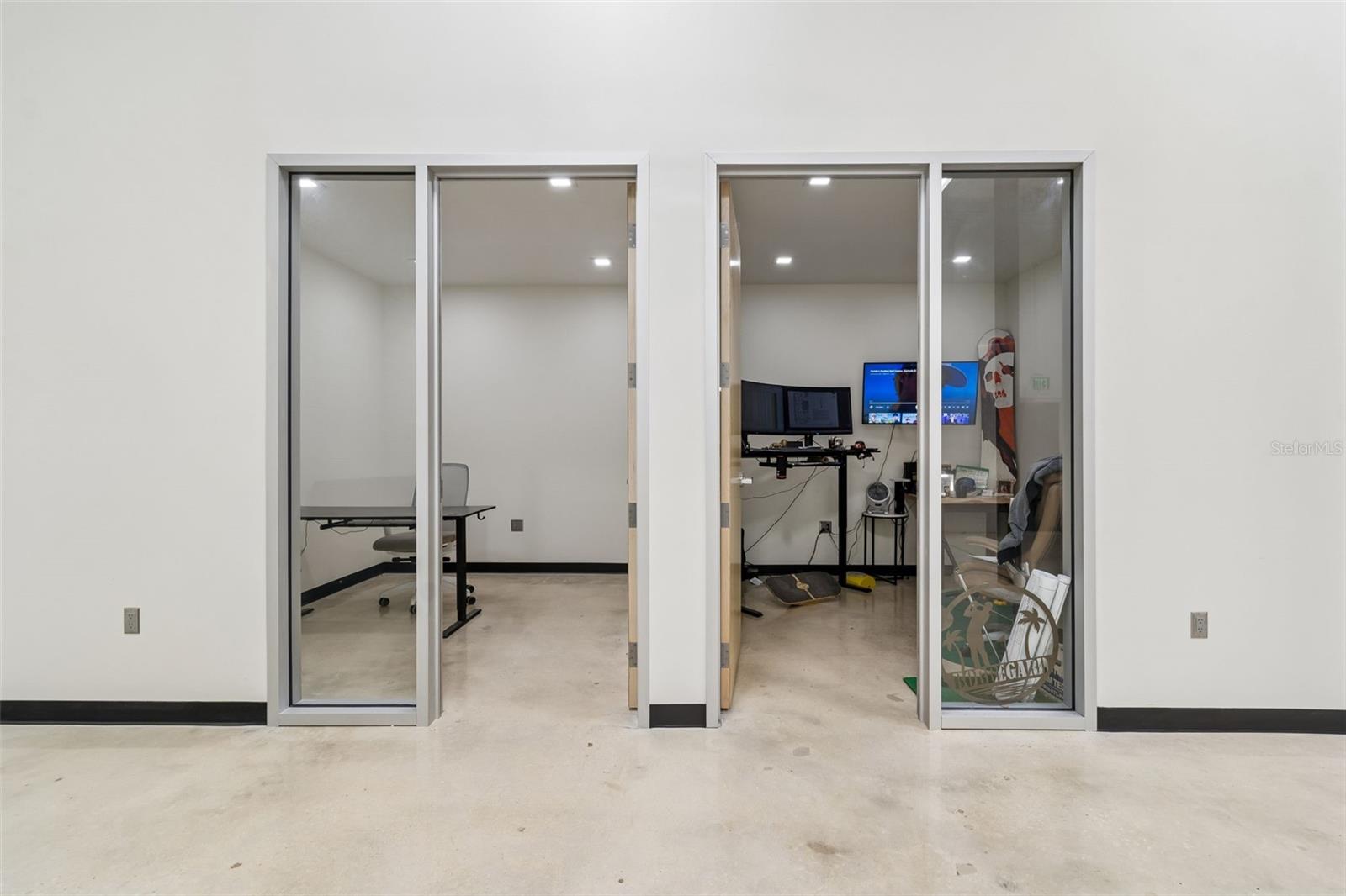ACREAGE - Commercial Lease