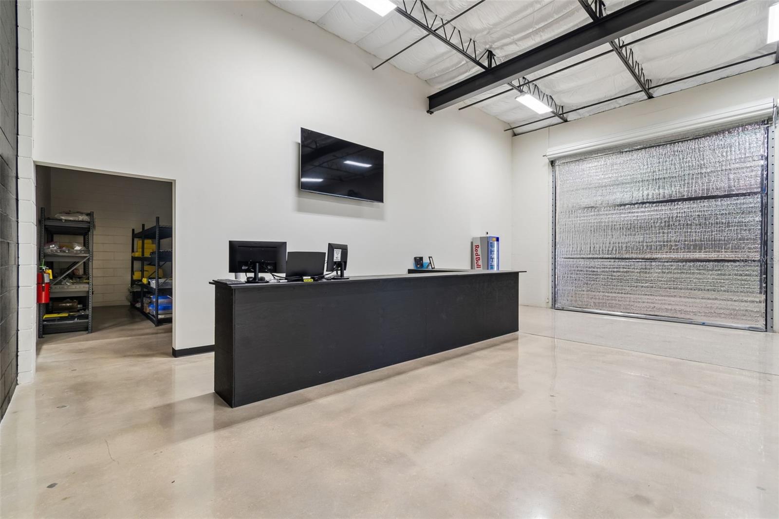 ACREAGE - Commercial Lease