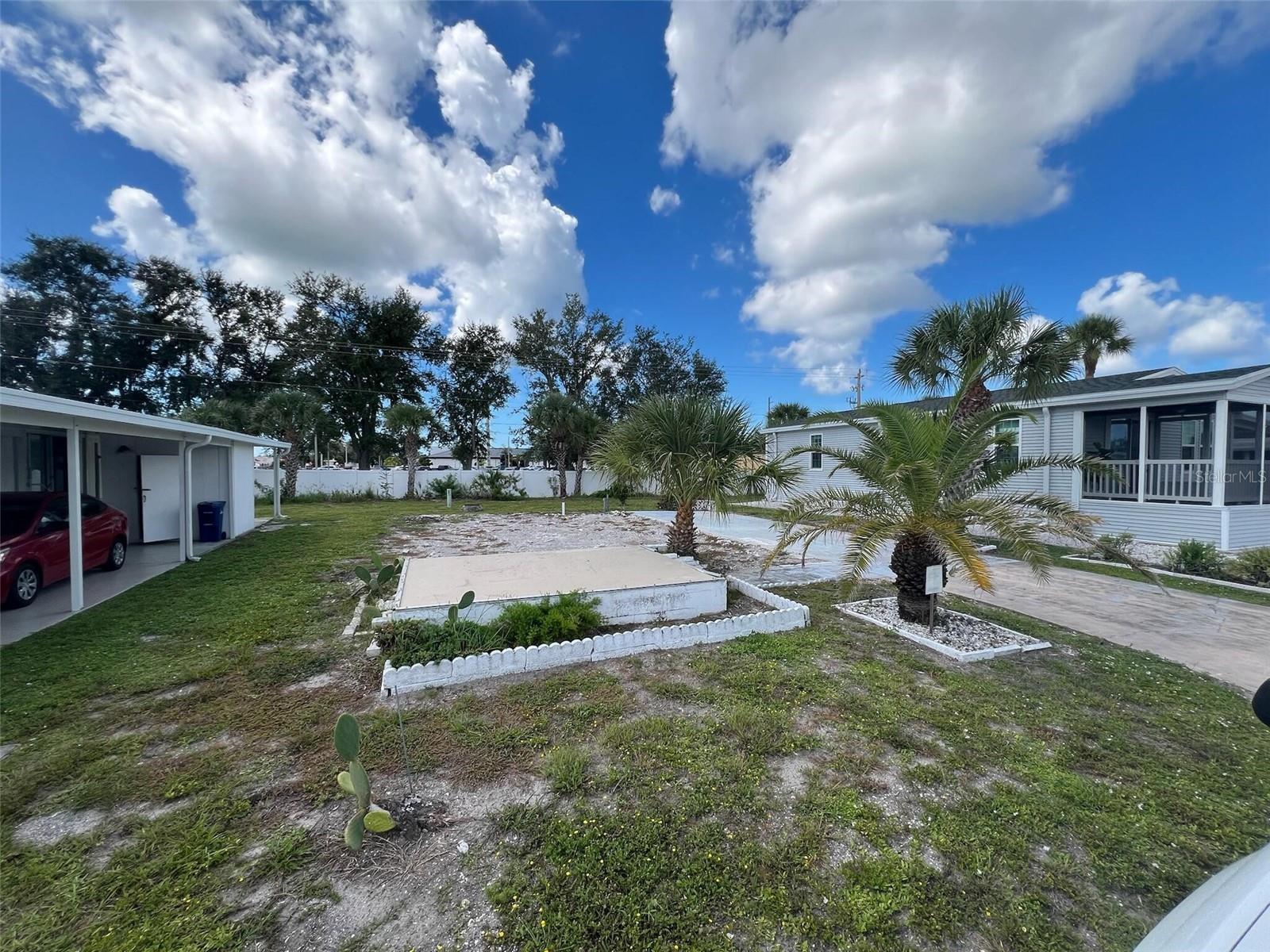 Looking to downsize or start fresh? This empty lot has a blank canvas in a peaceful community. Close to shopping, dining, and healthcare. it’s going quick!