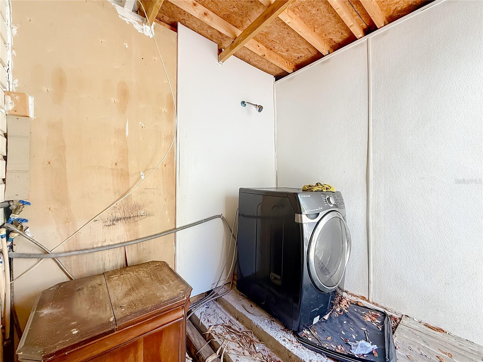 BON CREEK PARK - Residential