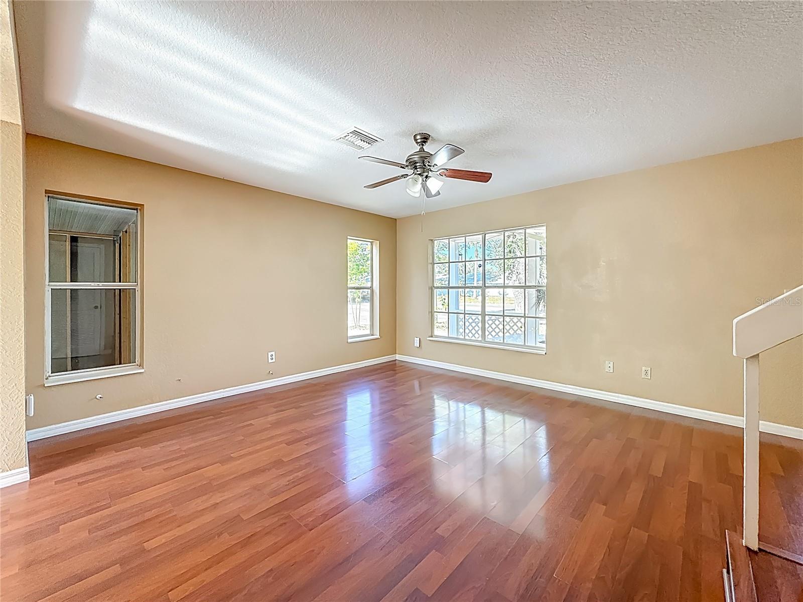 BON CREEK PARK - Residential