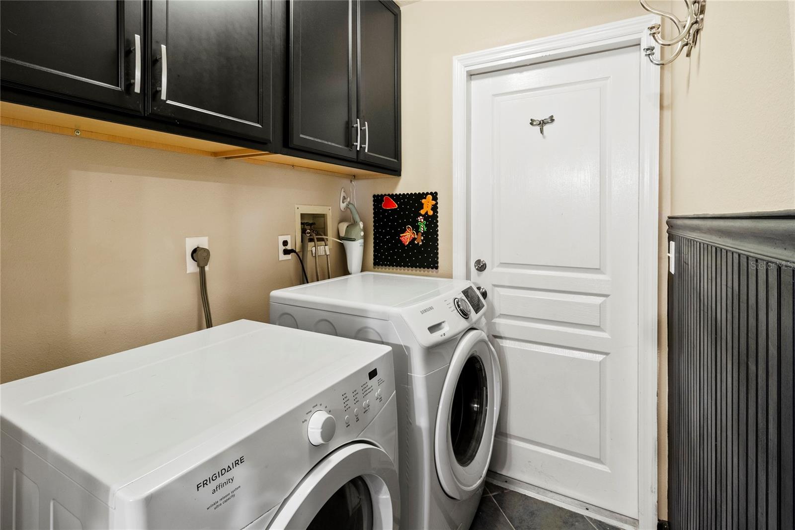 CAPE TOWN VILLAGE - Residential Lease
