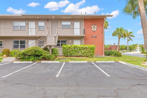 Photo of 2 Causeway Boulevard #101, Dunedin, FL 34698 (MLS # TB8532300)