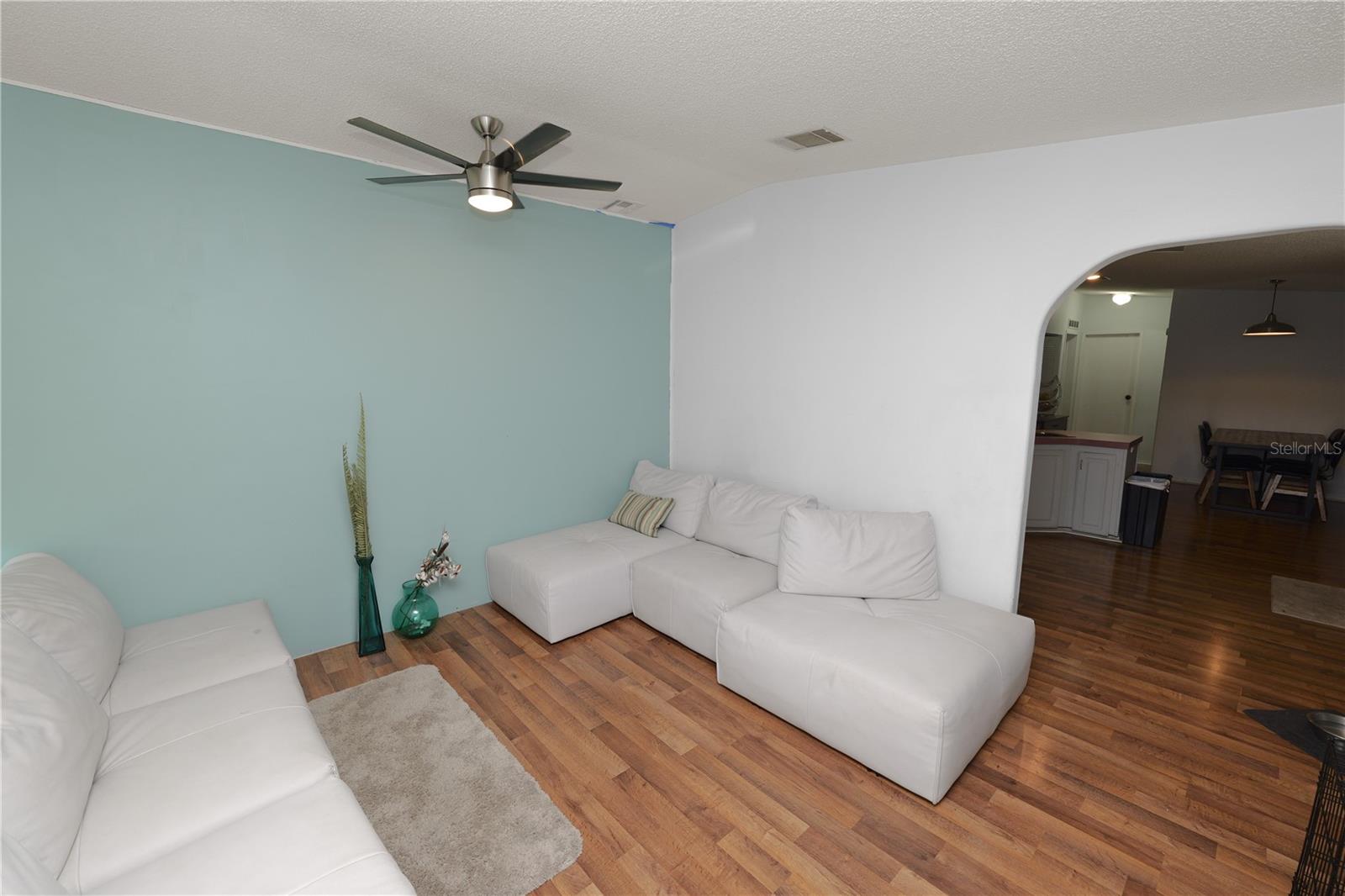 VILLAGE UNIT 04 ADD LAKELAND - Residential