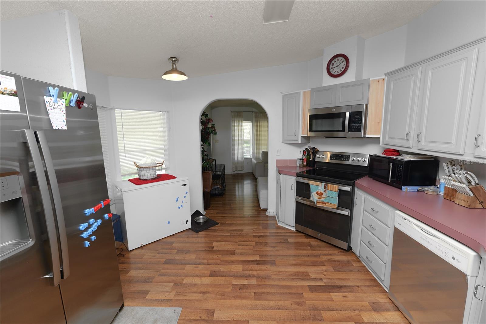 VILLAGE UNIT 04 ADD LAKELAND - Residential