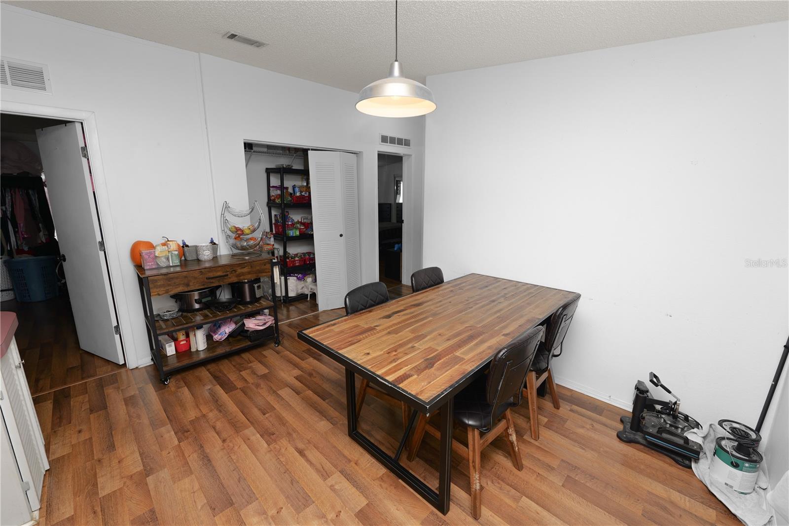 VILLAGE UNIT 04 ADD LAKELAND - Residential