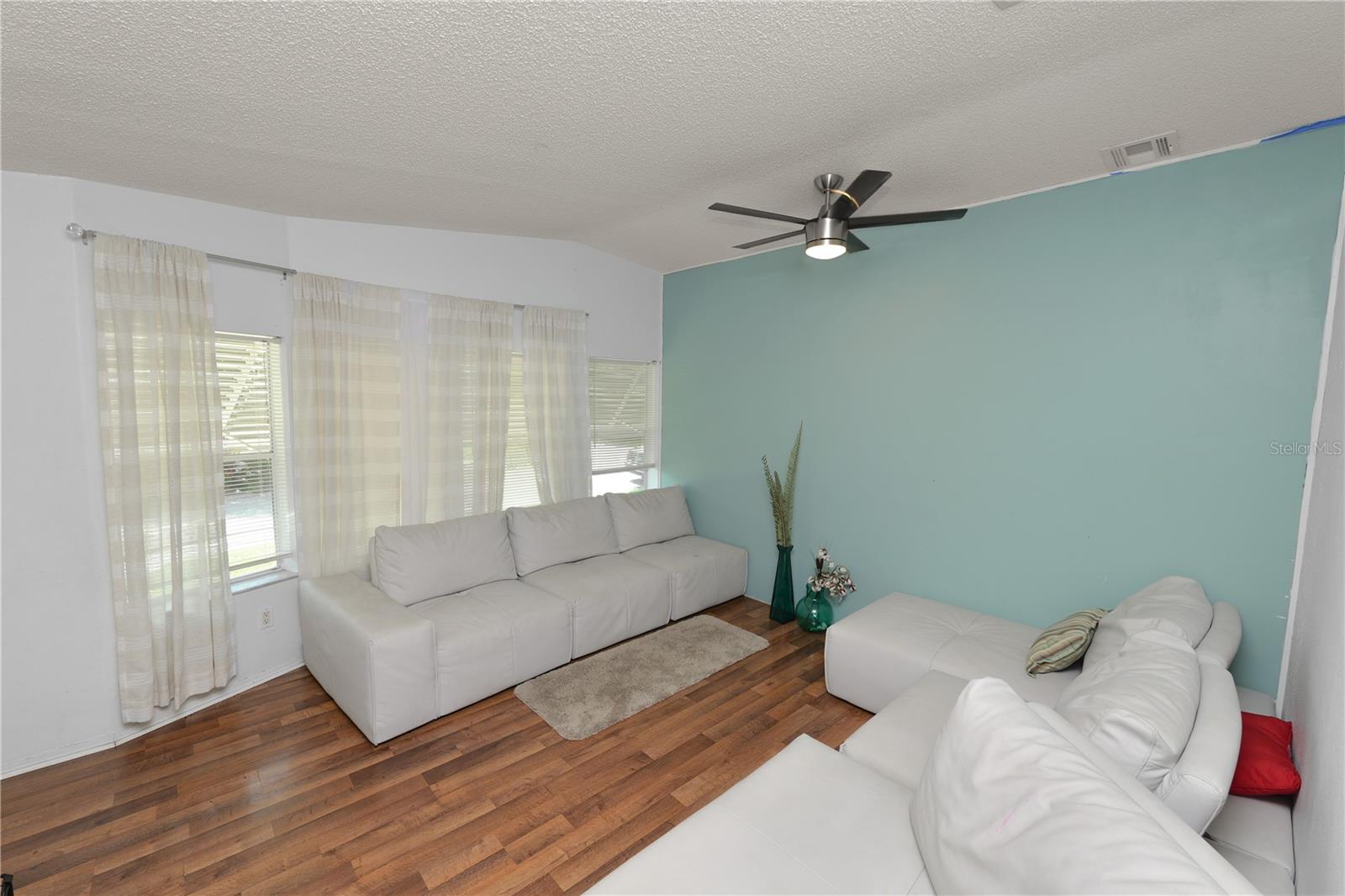 VILLAGE UNIT 04 ADD LAKELAND - Residential