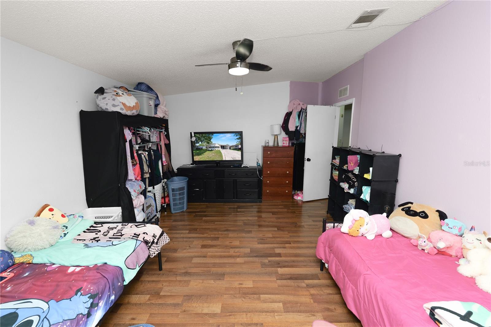 VILLAGE UNIT 04 ADD LAKELAND - Residential