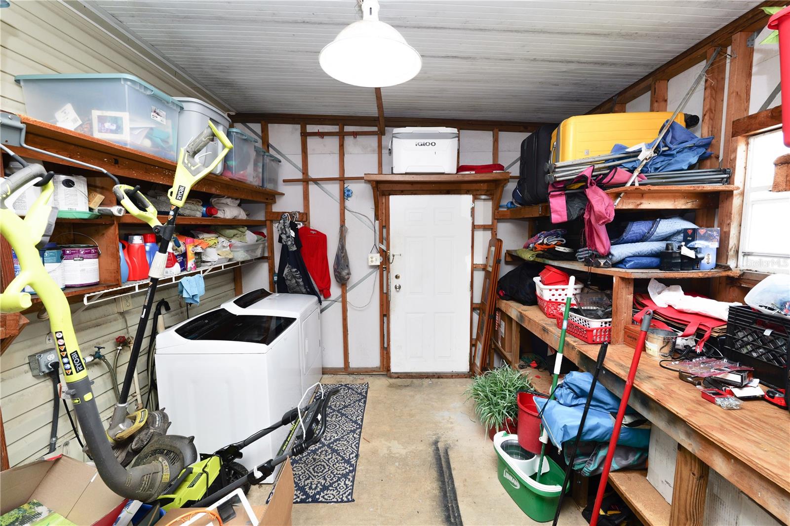 VILLAGE UNIT 04 ADD LAKELAND - Residential