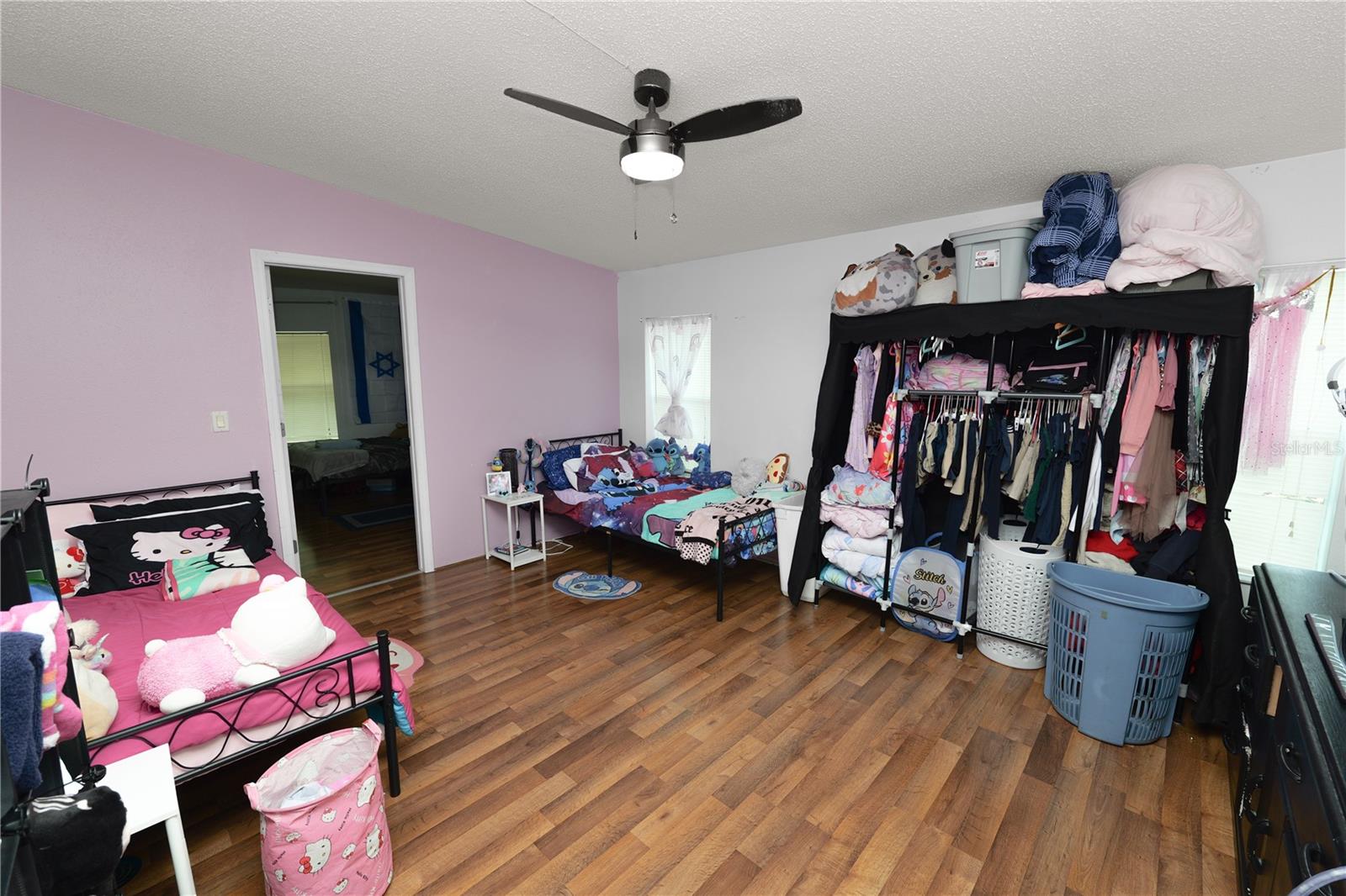 VILLAGE UNIT 04 ADD LAKELAND - Residential