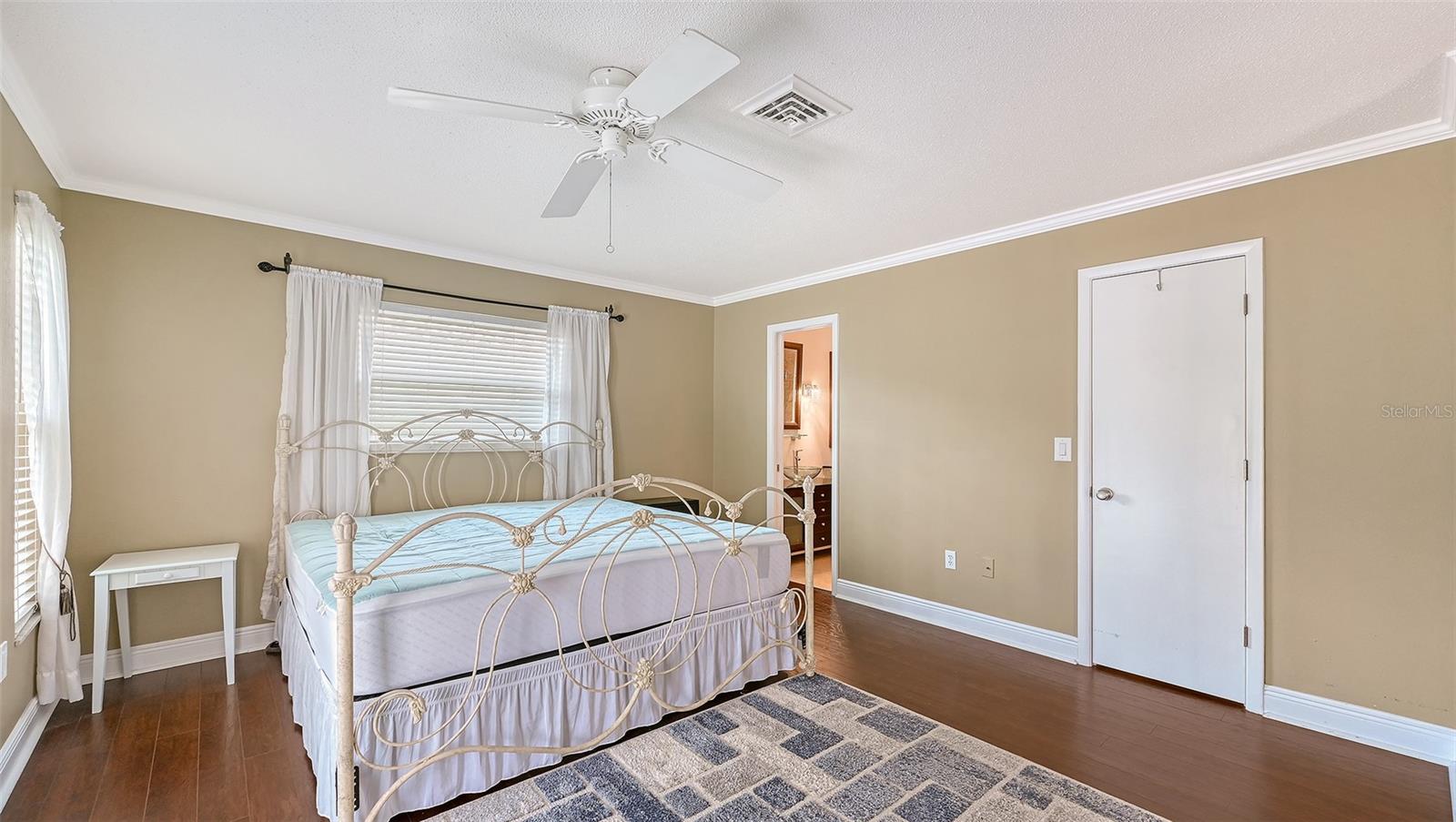 VENICE GARDENS - Residential