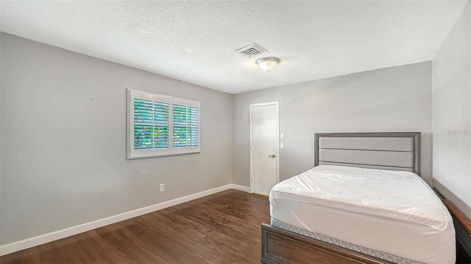 VENICE GARDENS - Residential