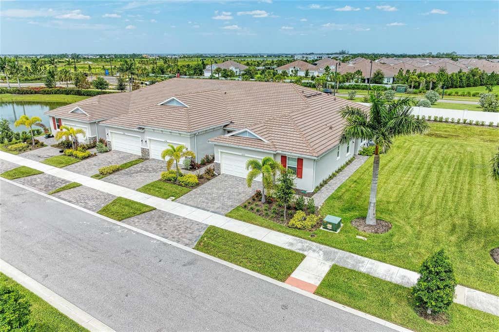 Photo of 12574 Somatic Court, Venice, FL 34293 (MLS # N6145231)