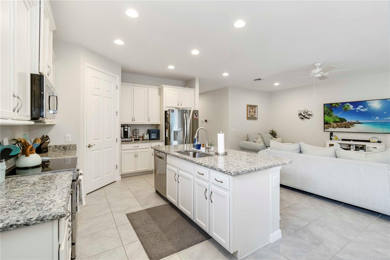 WEST VLGS PH 1 - Residential Lease
