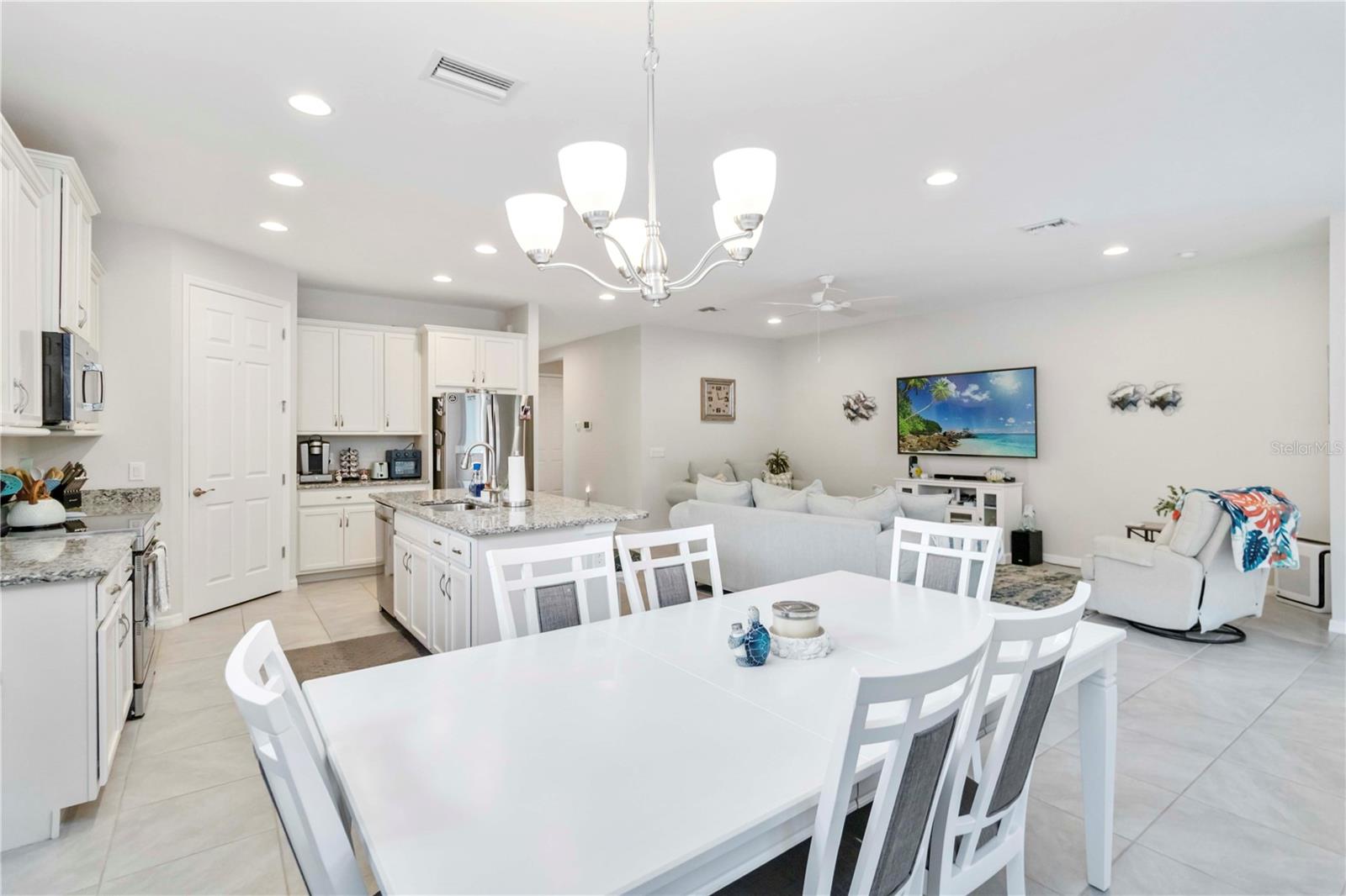 WEST VLGS PH 1 - Residential Lease