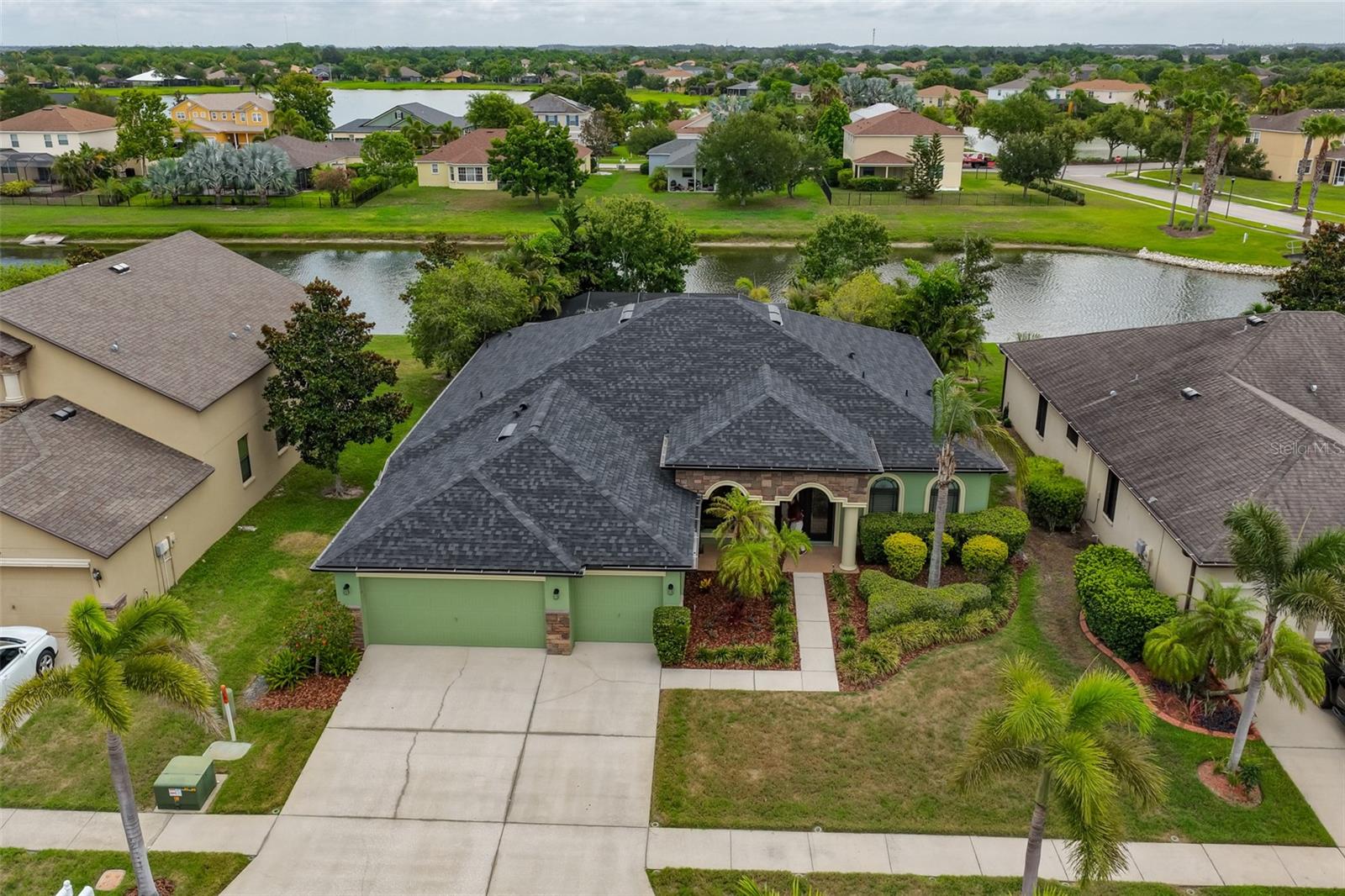 5305 MOON SHELL DRIVE