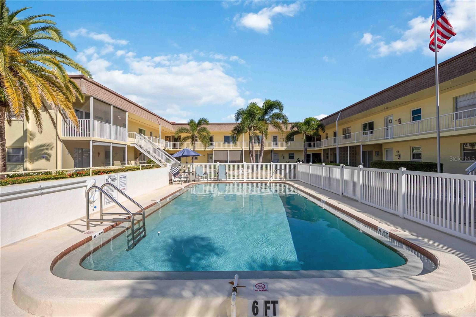 409 MANATEE COURT 206