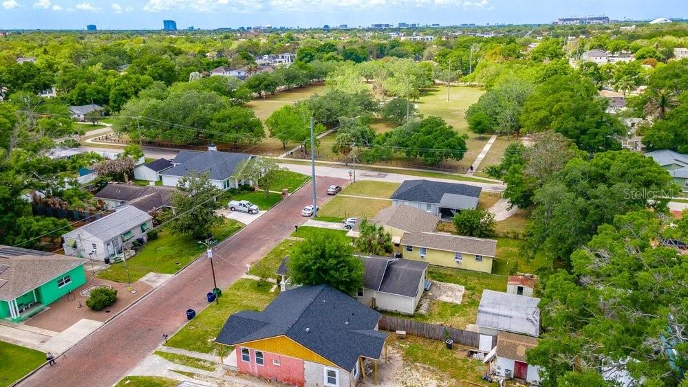 4QE | SUBURB ROYAL - Residential