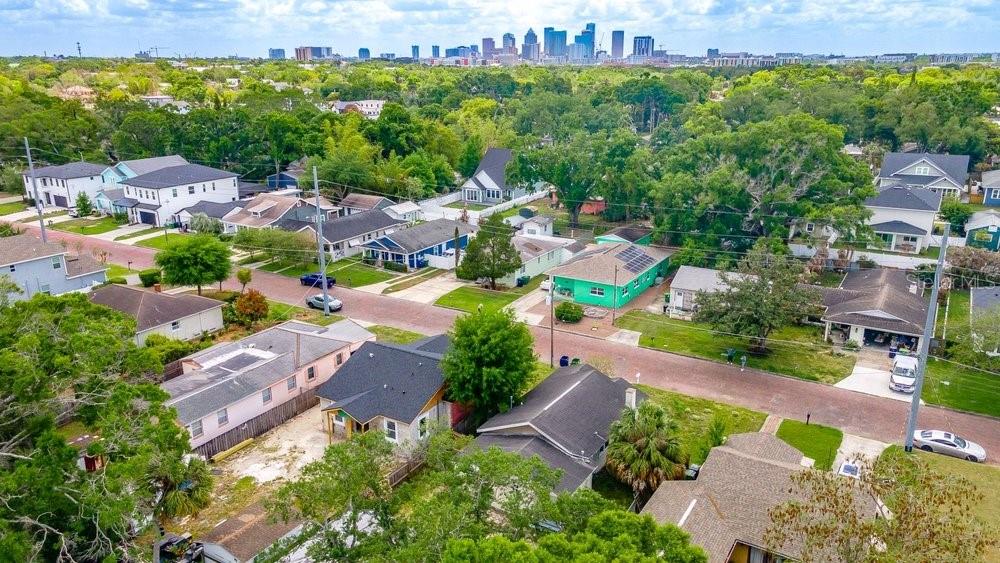 4QE | SUBURB ROYAL - Residential