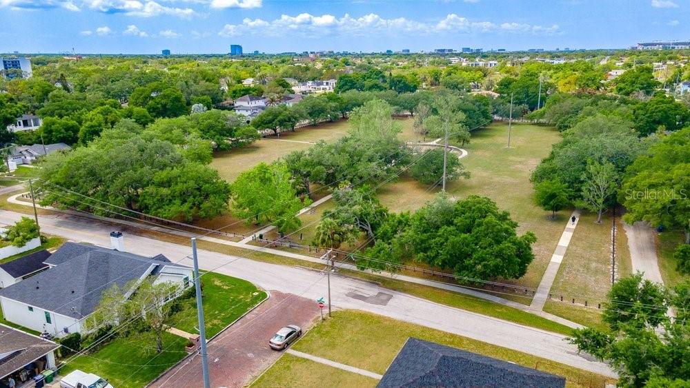 4QE | SUBURB ROYAL - Residential