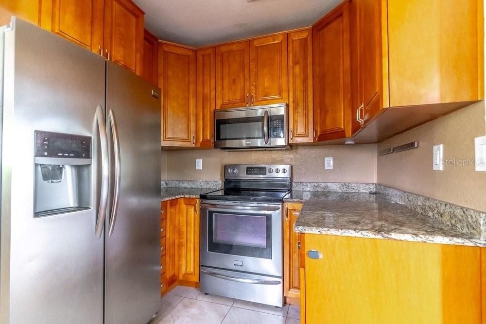 4QE | SUBURB ROYAL - Residential