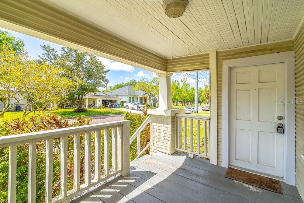 4QE | SUBURB ROYAL - Residential