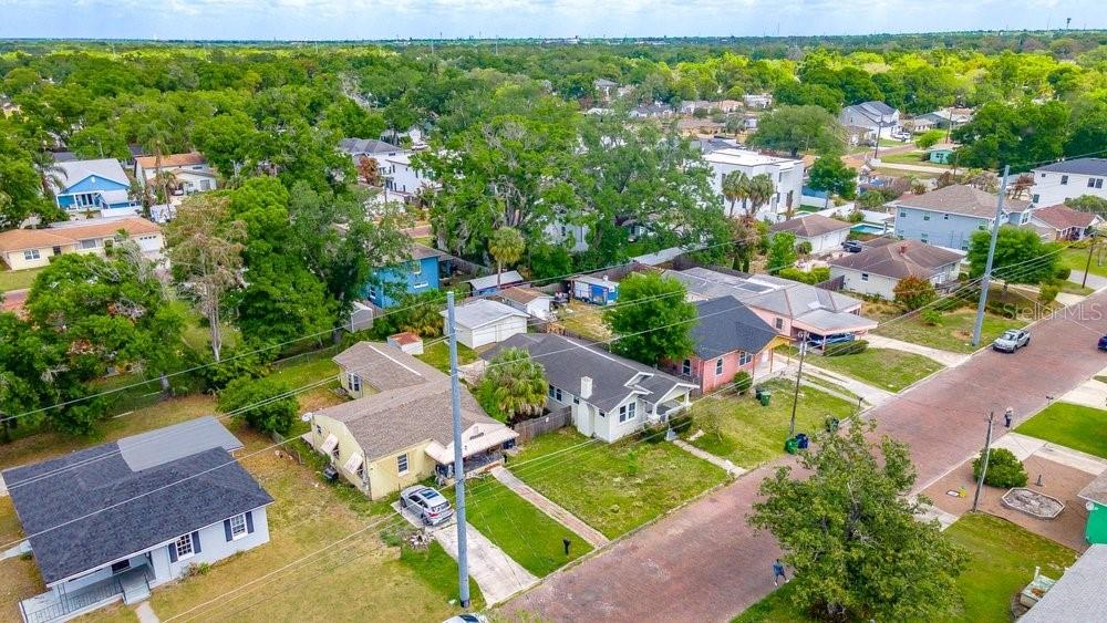 4QE | SUBURB ROYAL - Residential