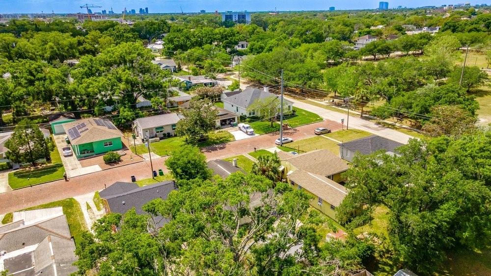 4QE | SUBURB ROYAL - Residential