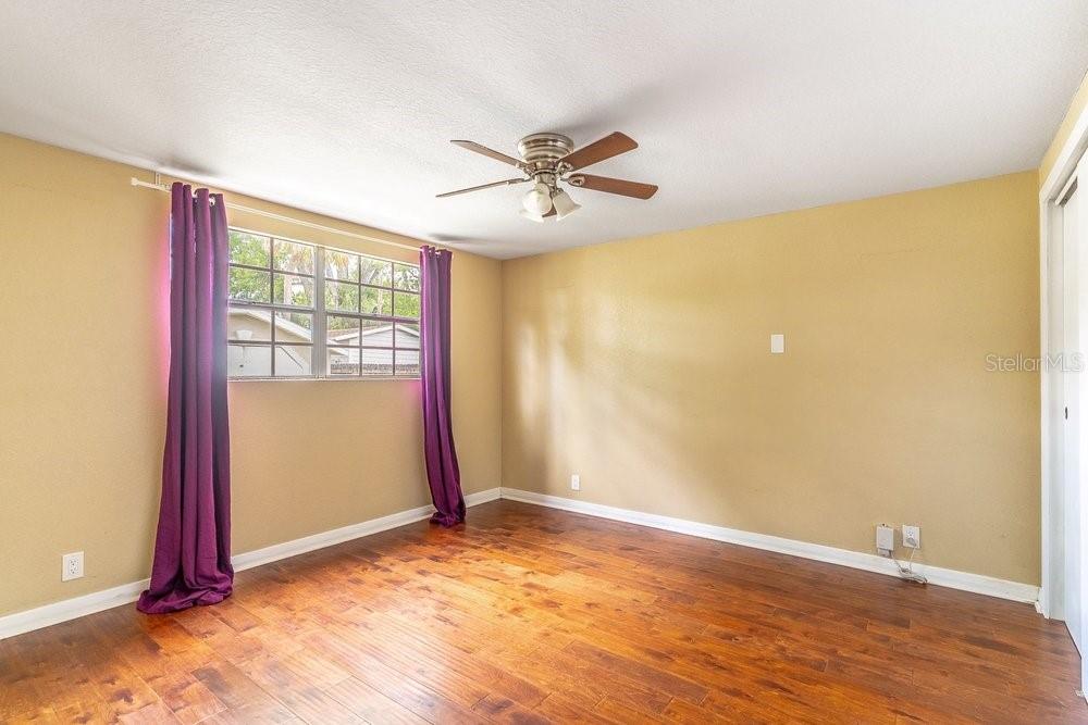 4QE | SUBURB ROYAL - Residential